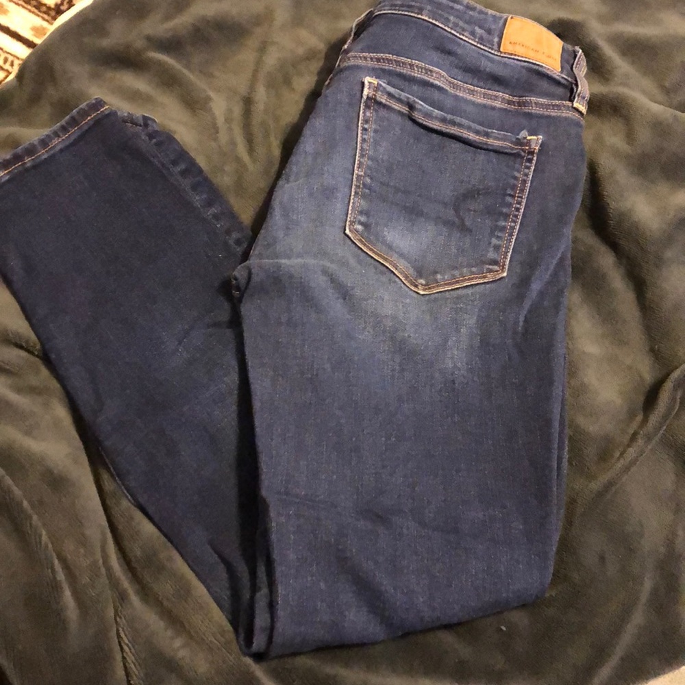 Women’s American Eagle skinny jeans